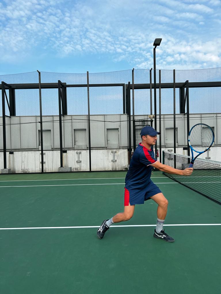 Forehand volley