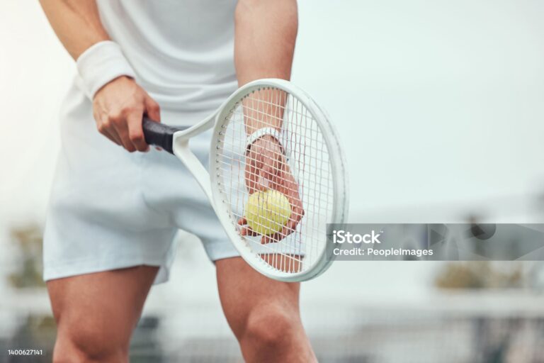Holding the Racket